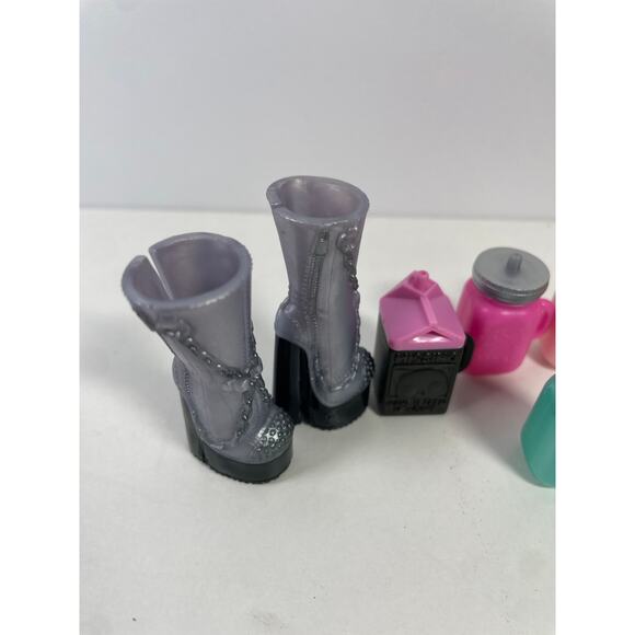 LOL Surprise OMG Doll Accessories Shoes & Mason Jars Lot of 8 - Picture 3 of 5